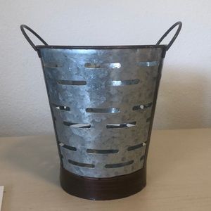 Olive Bucket Farmhouse Decor